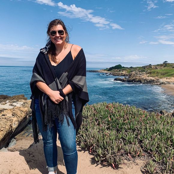 Meet your Posher, Hannah - Picture 1 of 1